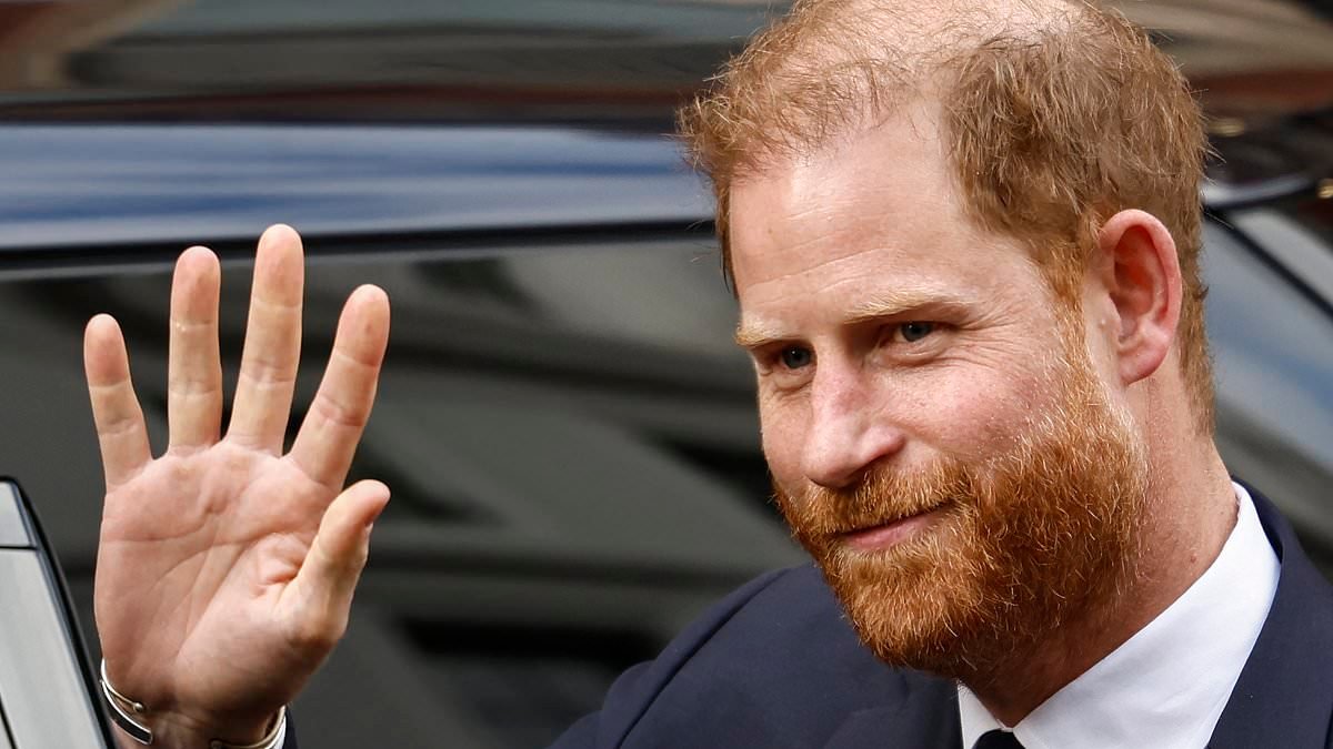 Convicted policeman tells Harry trial he isn't giving evidence for 'vengeance'