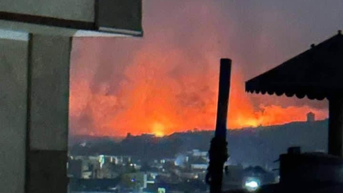 Pakistan defence minister declares 'open war' with Afghanistan after explosions heard in Kabul in latest escalation of violence