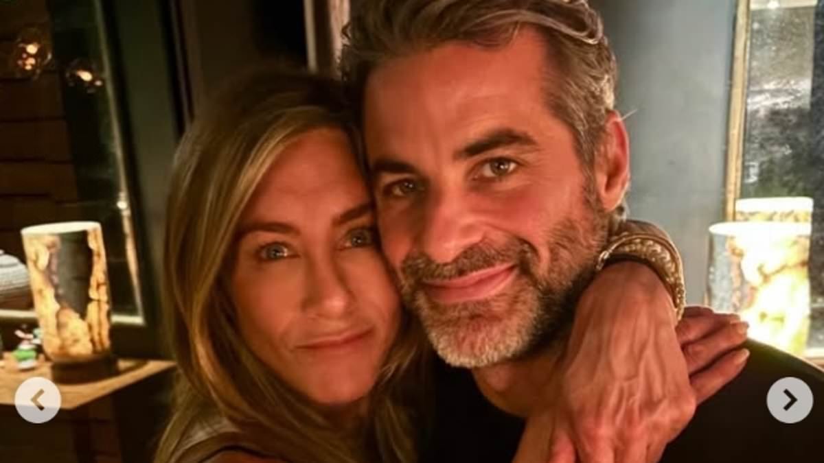 Jennifer Aniston and boyfriend Jim Curtis snuggle-up in romantic selfie as relationship continues going the distance
