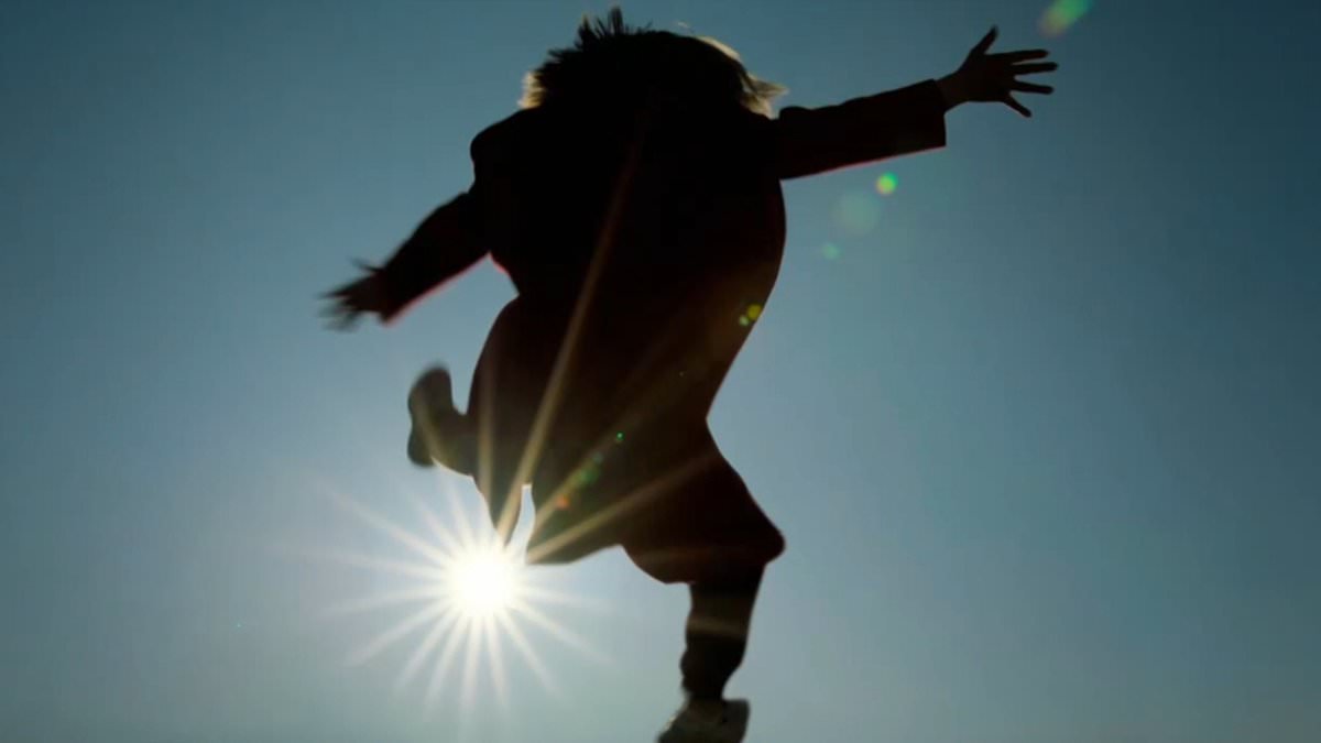 Hollyoaks kills off legendary character after 20 years on soap with jaw-dropping fall off the side of a cliff