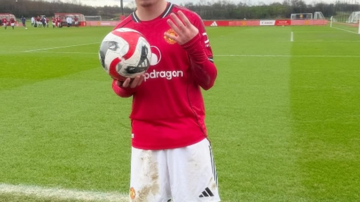 Wayne Rooney's son Kai scores FOUR times as Man United U16s beat Norwich in 10-goal thriller