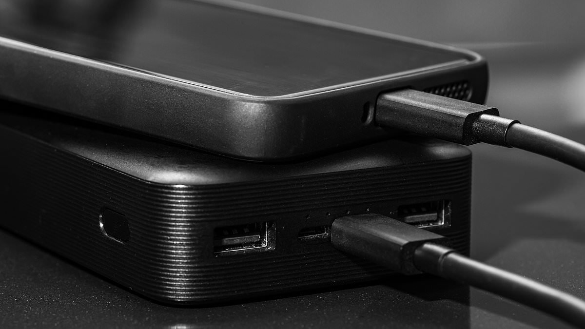 Major airport to implement new power bank limit for hand luggage