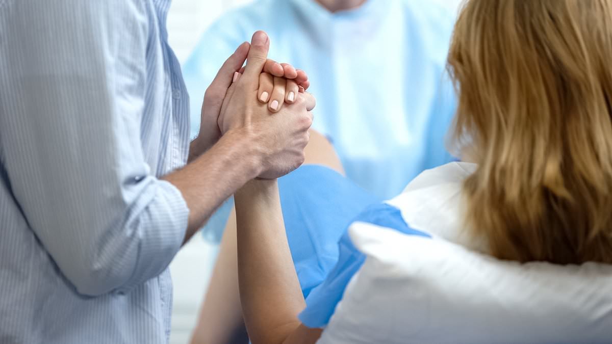 Midwife reveals the most shocking behaviors she has seen from new dads when their wives are giving birth