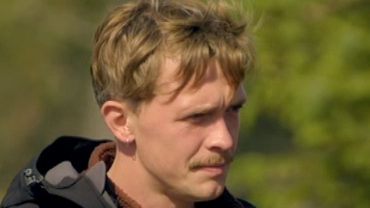 The Traitors viewers claim Stephen and Rachel's pact 'is in tatters' as they begin to turn on each other just before the final: 'He's gunning for her!'