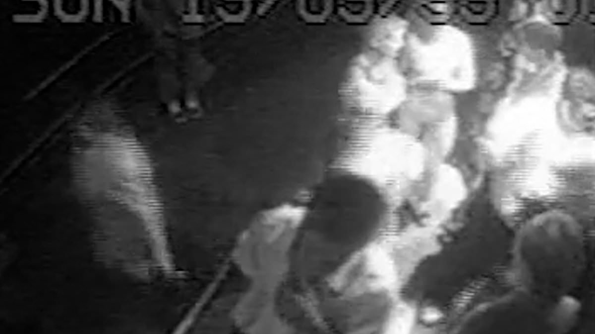 Victoria Hall's last moments: CCTV shows teenager leaving nightclub an hour before she was kidnapped and murdered by serial killer Steve Wright
