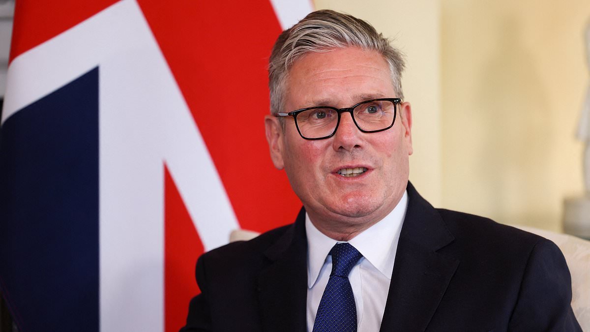 Keir Starmer refuses to say whether Trump broke international law with US strikes on Venezuela which led to capture of President Maduro