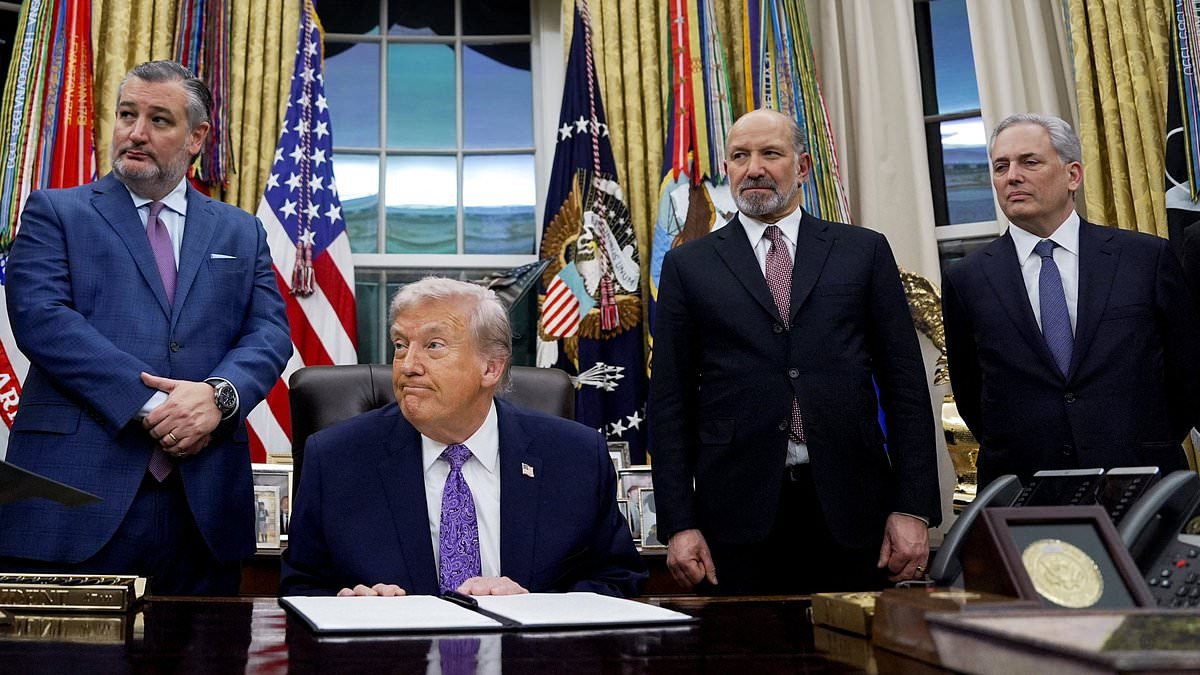 Trump's billionaire adviser publicly rebukes Iran war as JD Vance camp erupts over Israel nuke threat