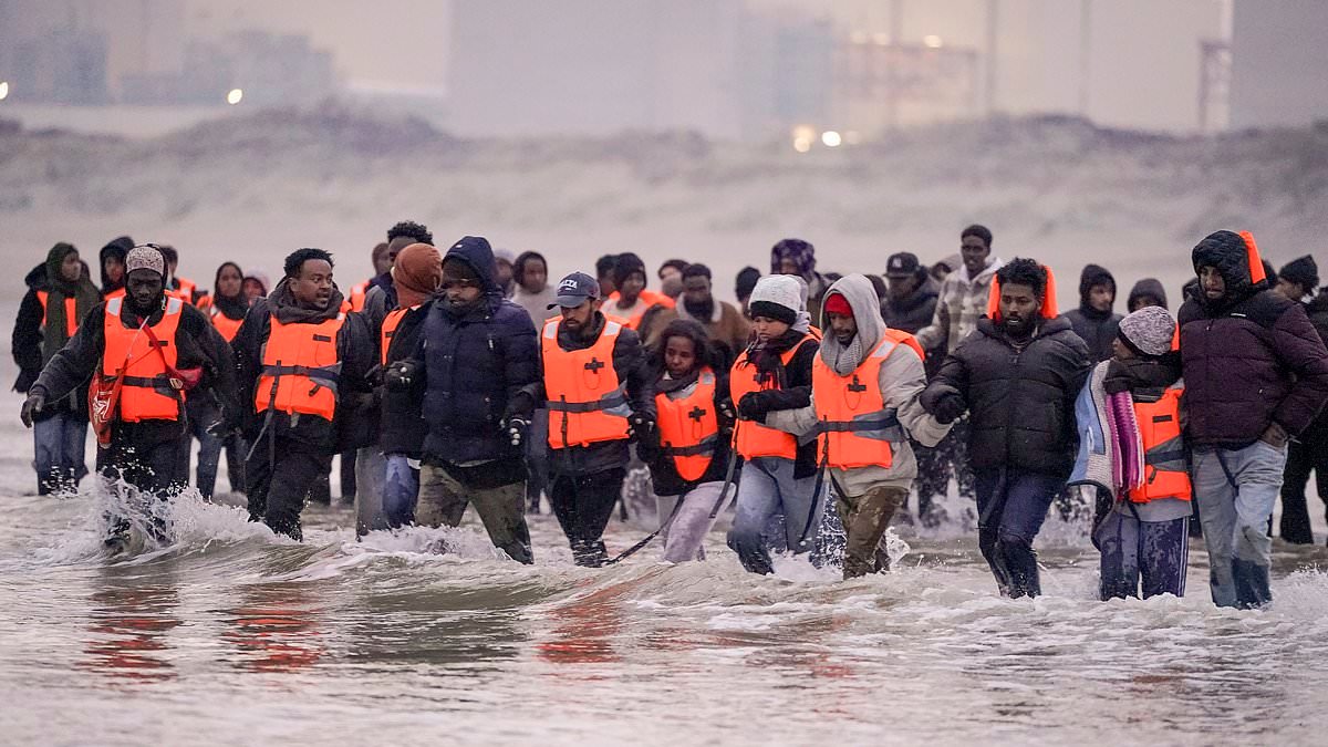 Britain braces for small boat migrant influx as deal with France close to ending - leaving people smugglers free to act