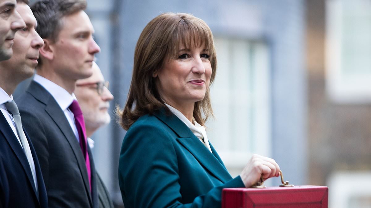 CBI warns of drop in private sector activity and 'fragile' confidence in new blow to Rachel Reeves