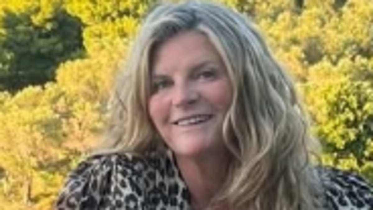 Susannah Constantine wades into Beckham row as she declares she is 'team Brooklyn' and 'this young couple's love for each other is one of the few things that is real'