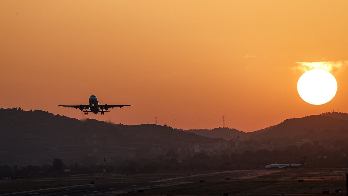 British mother and daughter, 47 and 19, are arrested at Spanish airport 'with 42 kilos of cocaine in their suitcases'