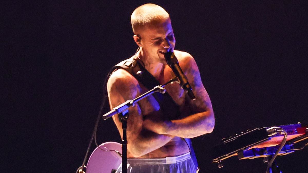 Justin Bieber's bizarre Grammys performance in BOXERS baffles fans as he returns to the stage: 'Why is he naked?'