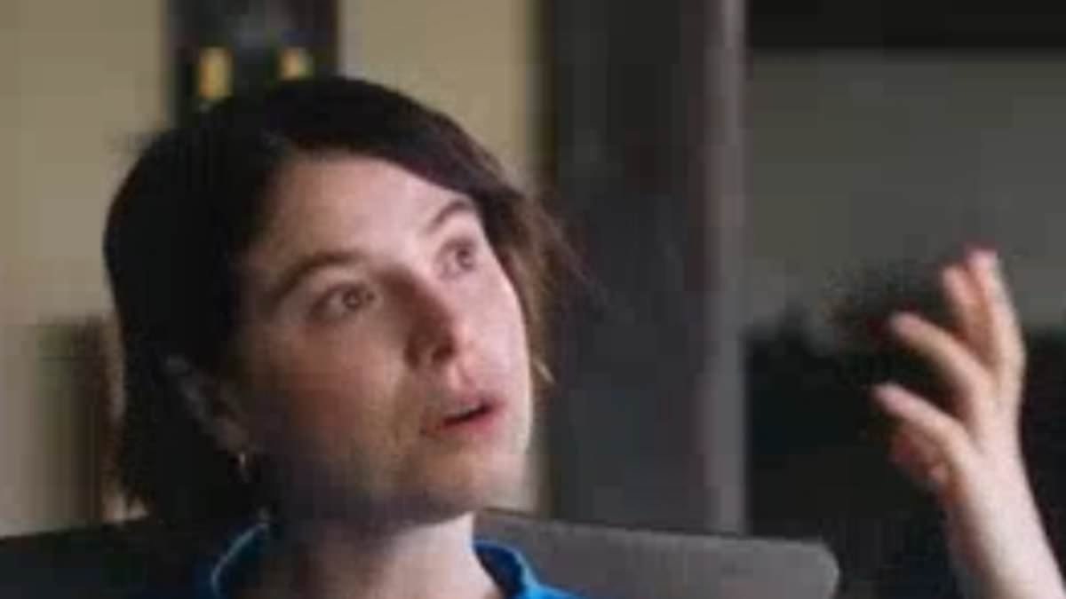 Hamnet star Jessie Buckley shares behind the scenes secrets on the Shakespeare epic - as she gears up for the BAFTAs after clean sweep during awards season