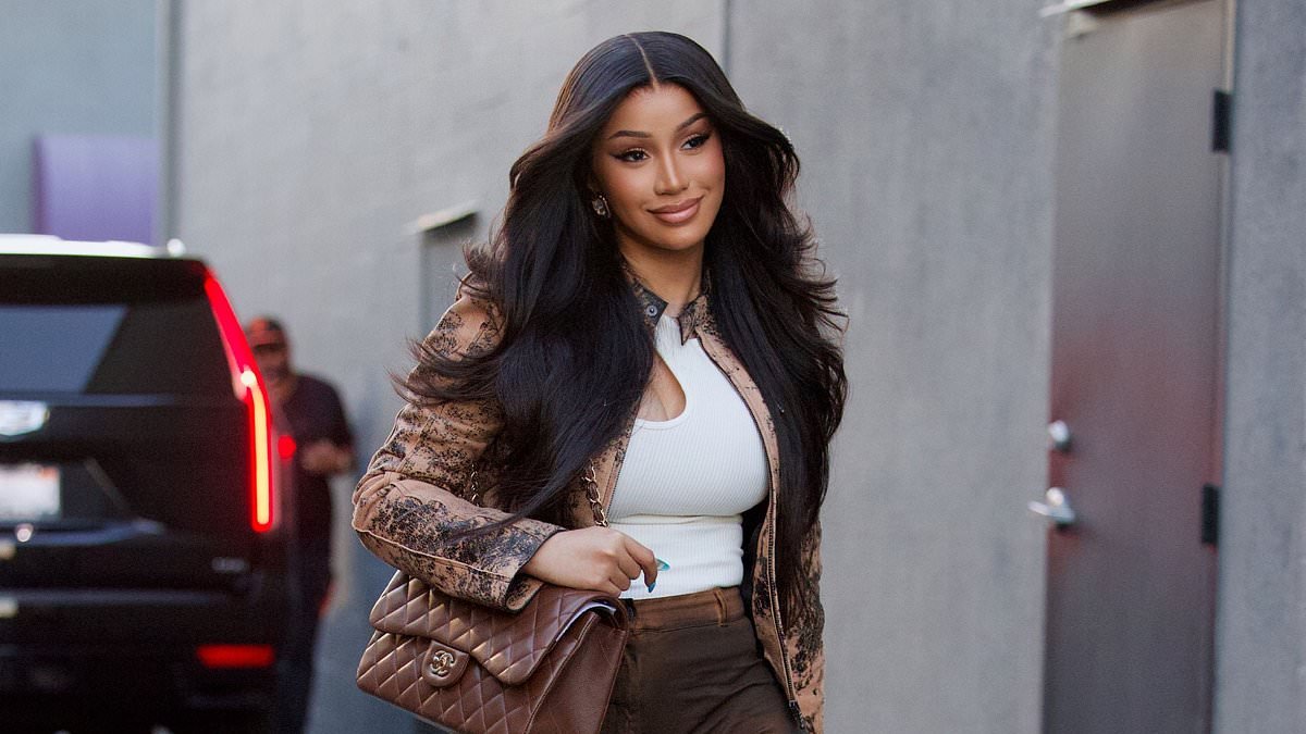 Single men are boldly revealing the women's clothes that 'instantly give them the ick' on dates