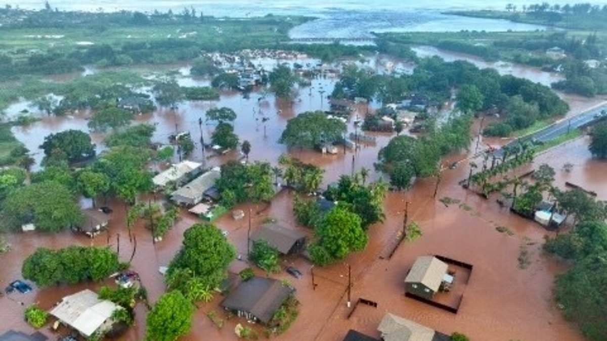 Panic in Hawaii as dam faces 'imminent' failure and thousands are told: 'Leave now'