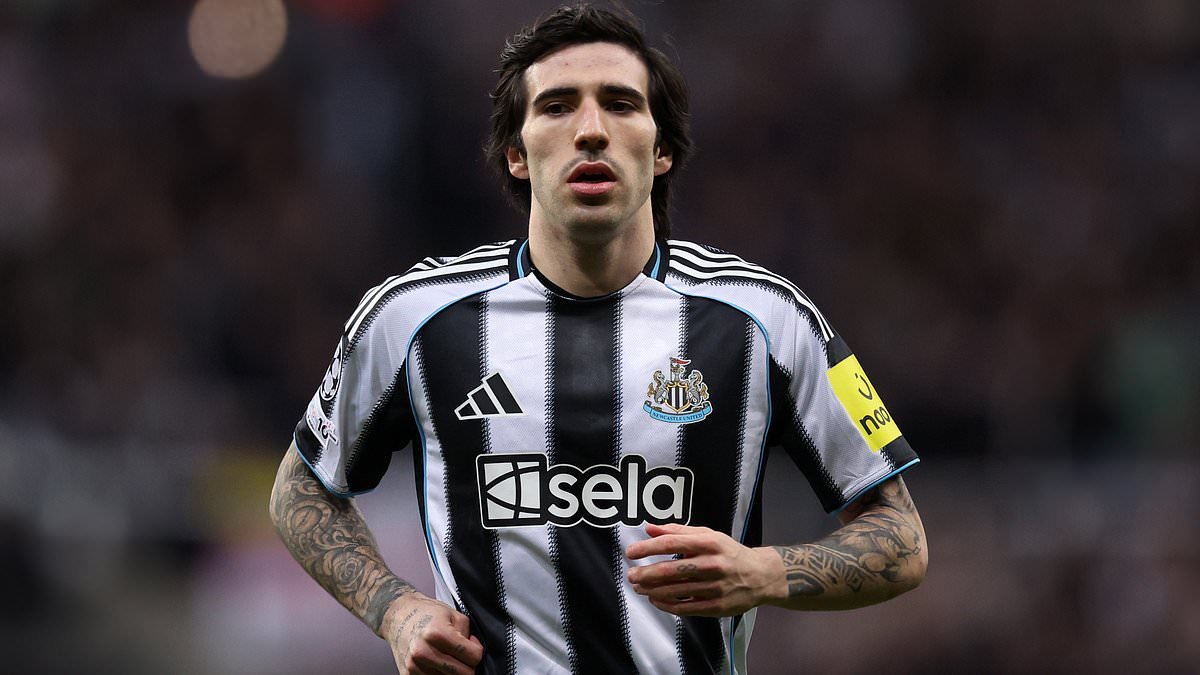 Man United Confidential: Revealed - the THREE midfielders on new transfer wishlist, why Benjamin Sesko has joined up with Slovenia squad, the REAL reason for Michael Carrick's anger at Bournemouth and the manager's latest match-day trick