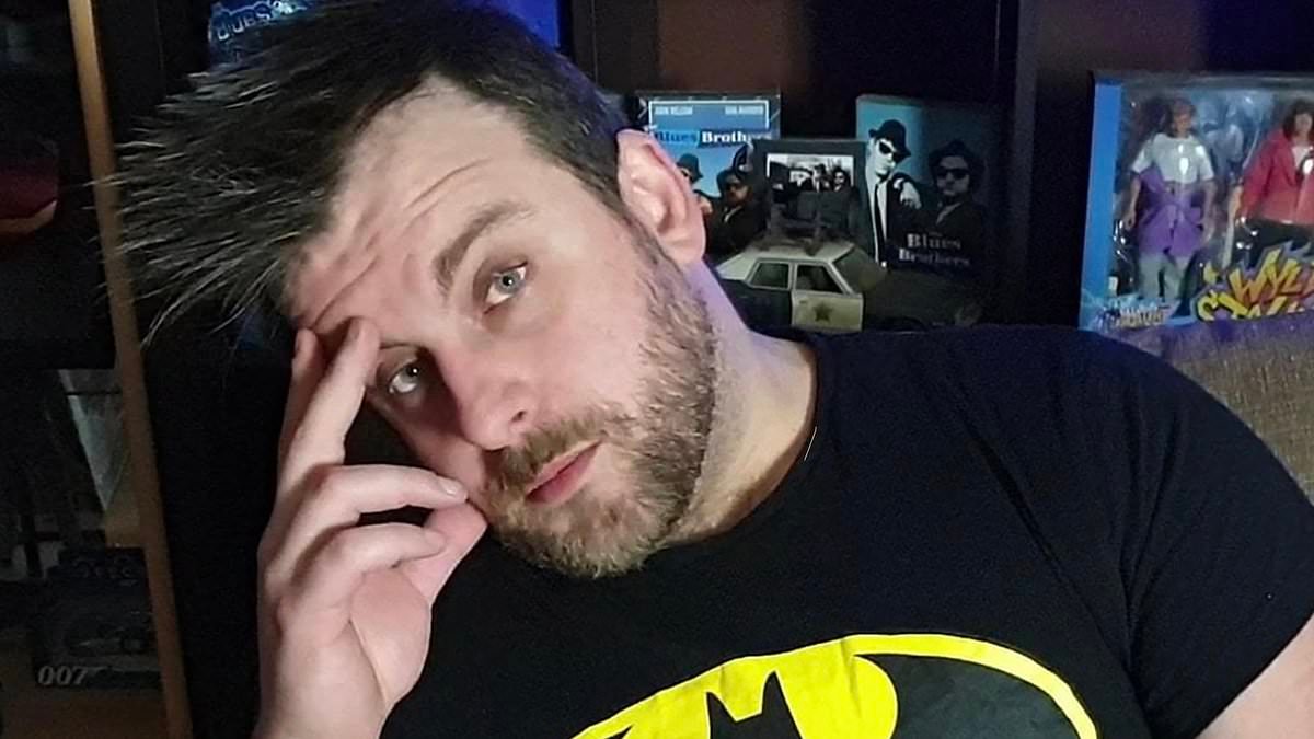 YouTuber 'stabbed pregnant girlfriend to death while staging fake live stream in bid to cover his tracks', court told