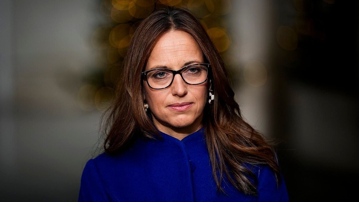 Asylum system turning into 'conveyor belt' to life on benefits, critics warn as number of migrants and refugees getting hand-outs doubles in 3 years