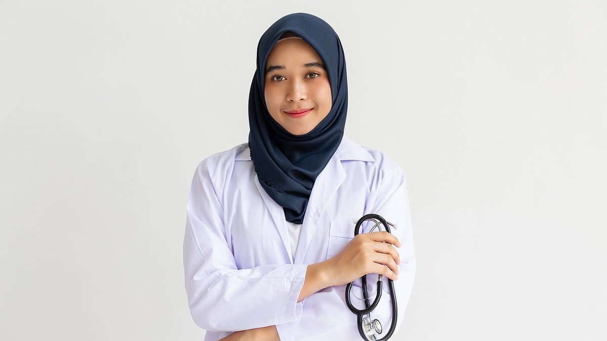 NHS will hire foreign doctors to treat patients in virtual appointments from anywhere in the world in new 10-year plan