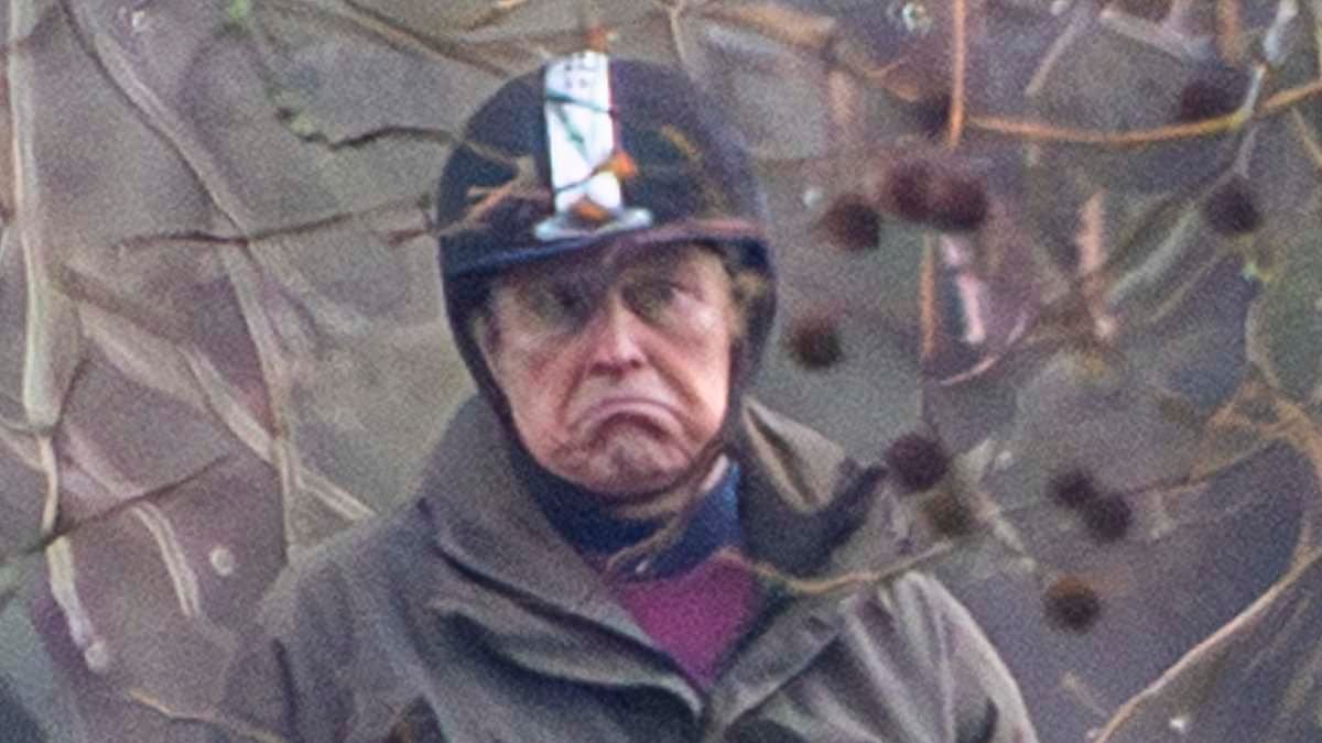 Sarah Ferguson and Andrew Mounbatten Windsor are in 'fragile state' say friends say as couple prepare to leave Royal Lodge and shamed royal 'makes first visit to his new home'