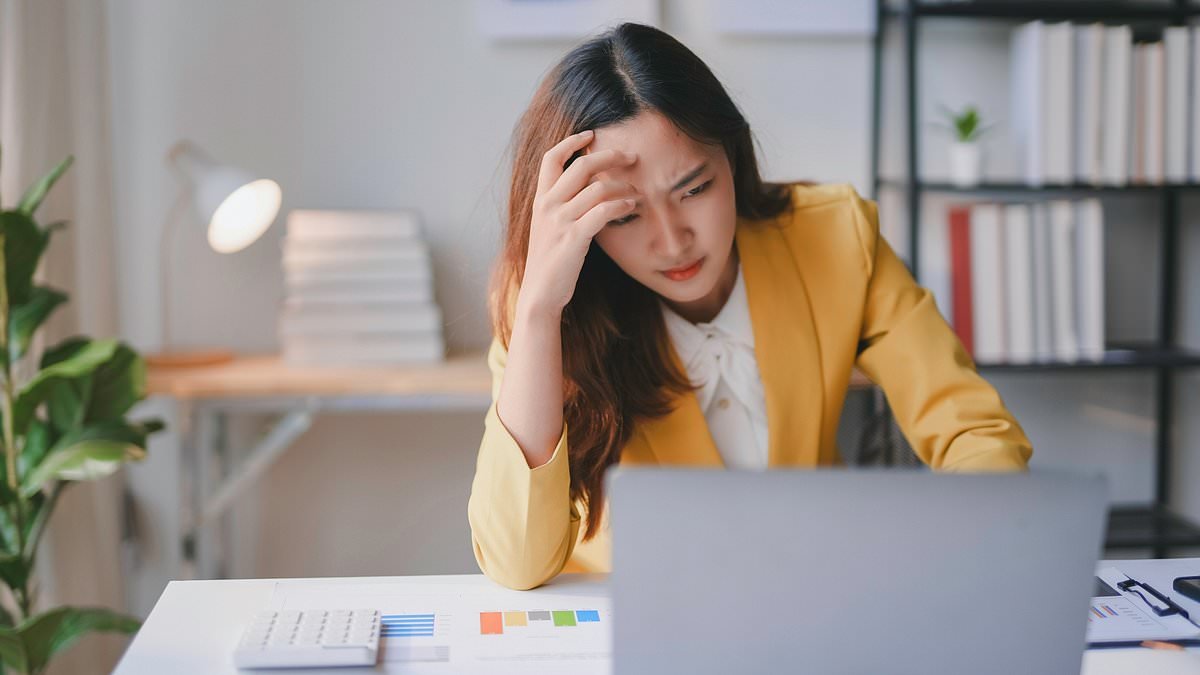 Experts sound alarm as report reveals more than 40 million Americans turn to ChaptGPT for medical advice