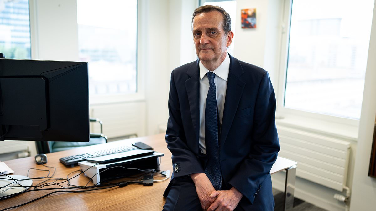 Police probing Lord Mandelson and Andrew Mountbatten-Windsor over links to Jeffrey Epstein hold talks with prosecutors