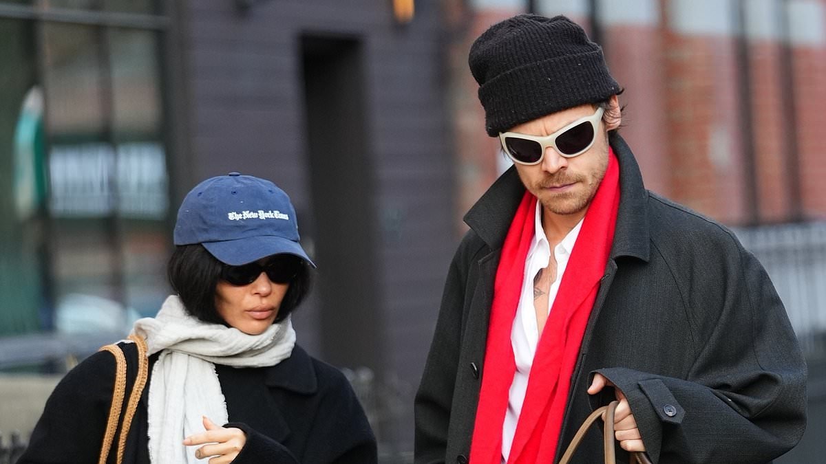 Harry Styles and Zoe Kravitz go incognito in coordinated scarves and sunglasses as they jet out of New York