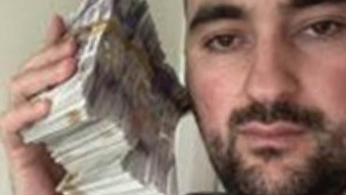 'Bonnie and Clyde' couple were part of £3million Albanian Rightmove burglary gang that studied floorplans of luxury houses on property website before ransacking them while homeowners cowered in terror