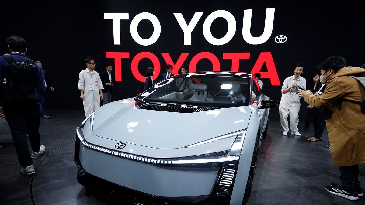 The dirt-cheap stocks from around the world hand-picked by experts and tipped to soar in 2026 - and, yes, many pay generous dividends!