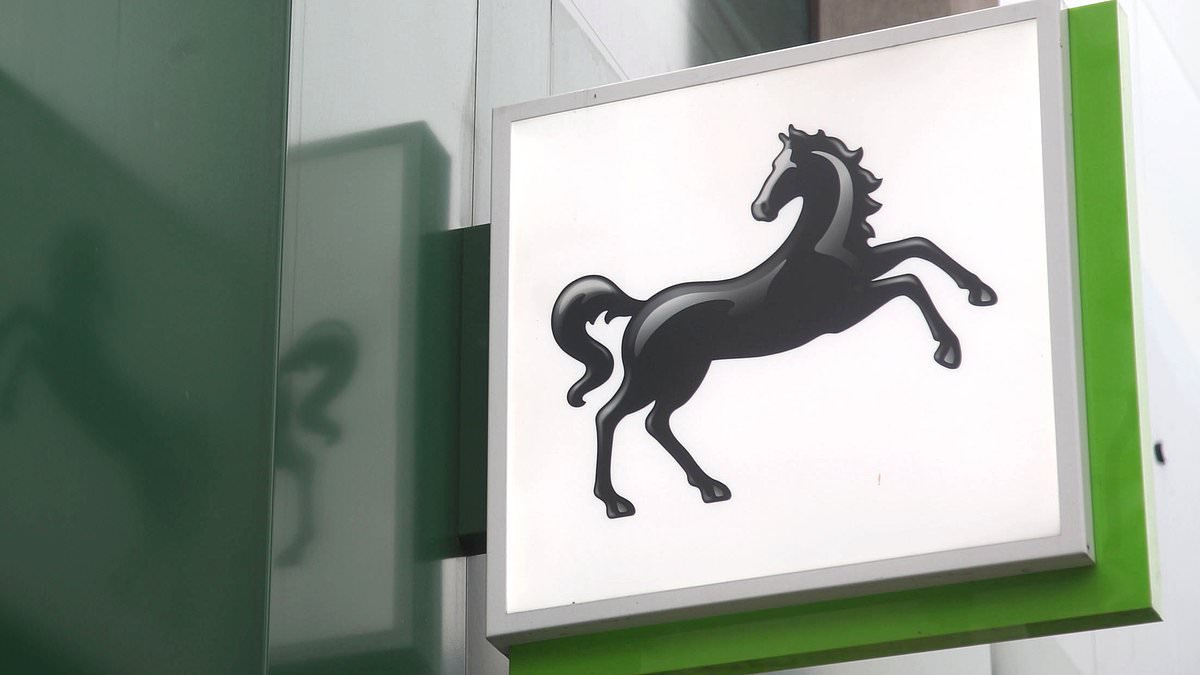 Lloyds Bank reveals banking glitch hit almost half a million customers - and some have already been paid compensation
