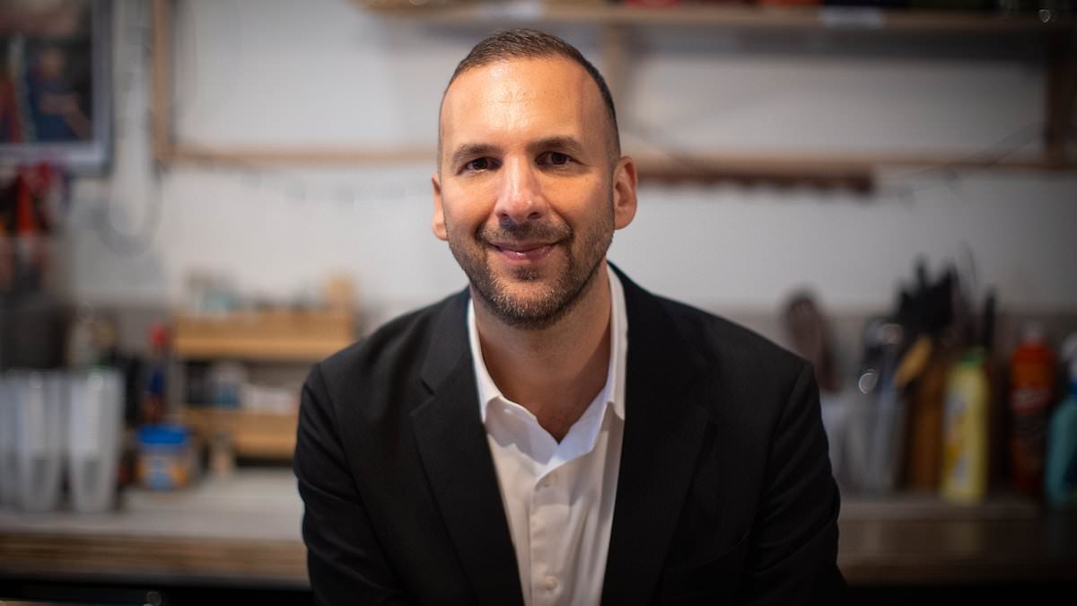 Green leader's bonkers plan to 'punish' Trump if he invades Greenland ... by scrapping the UK's nuclear deterrent and kicking out US troops, leaving Britain at the mercy of Russia