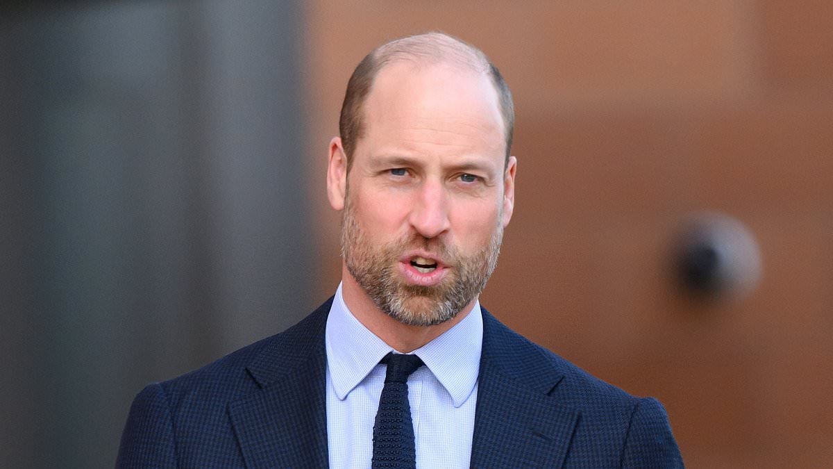 Prince of Wales is met with cheers from scientists as he dons a lab coat on visit to the Francis Crick Institute