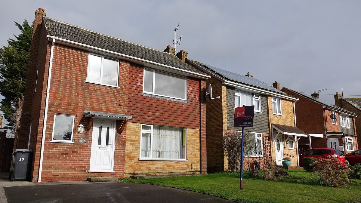 House prices rise in January as buyers return to market with typical values up £2,660 on a year ago