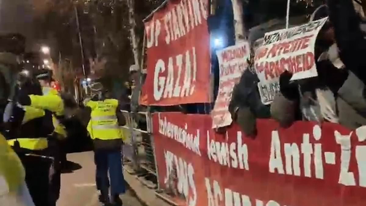 Moment anti-Israel protest erupts outside Jewish-owned Notting Hill restaurant... as police stand by