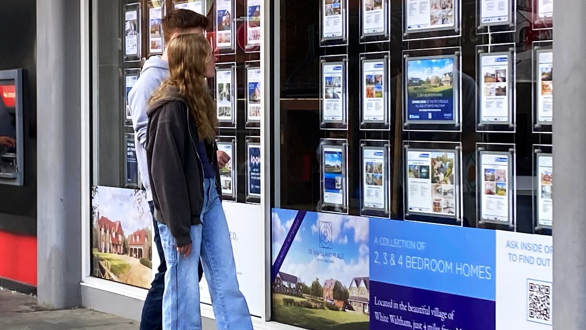 Middle East conflict hasn't hit demand for buying homes, Rightmove says