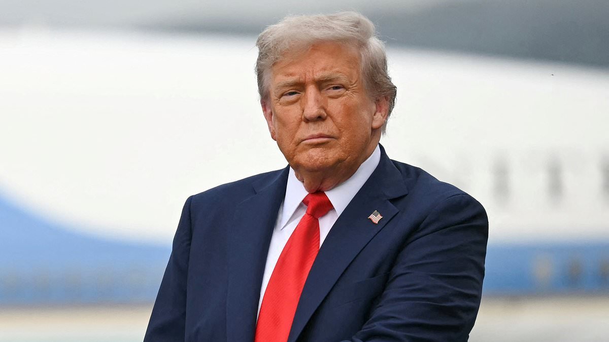 Trump leaks private texts from world leaders as he heads to Davos for showdown over Greenland: Live updates