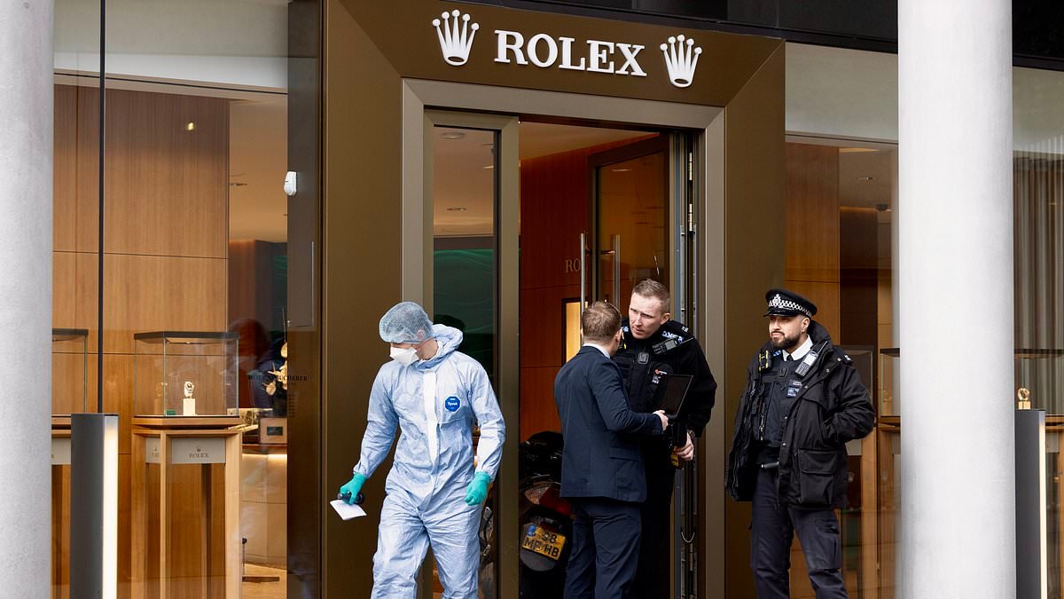 Armed robbers steal thousands of pounds worth of Rolexes in brazen ram-raid of Knightsbridge store