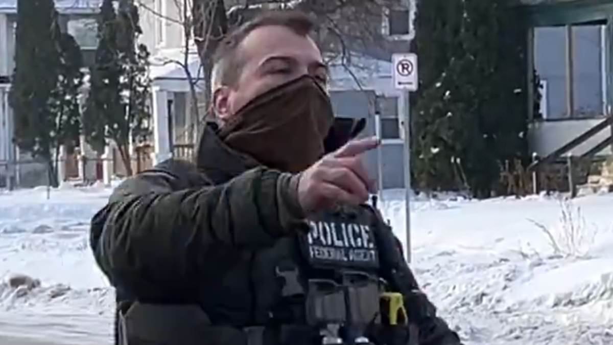 ICE agent involved in deadly shooting of Renee Nicole Good identified as Jonathan Ross