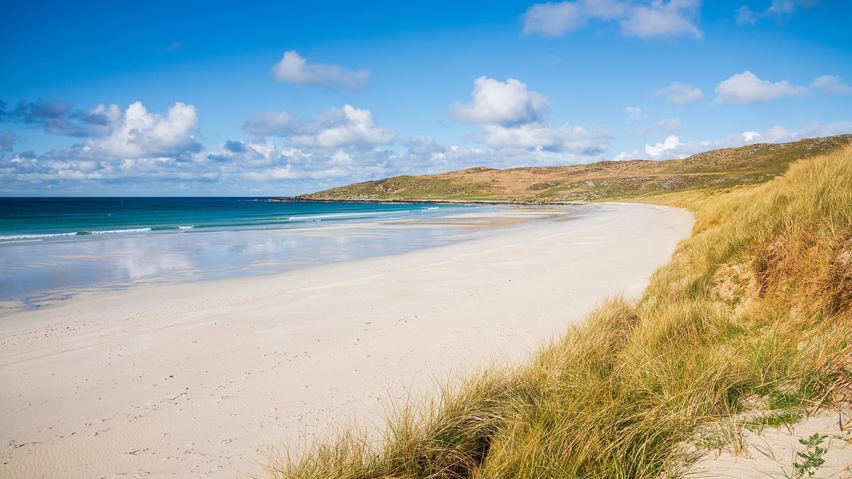 Britain's most beautiful hidden beaches with no crowds - including the 'Maldives of the UK'