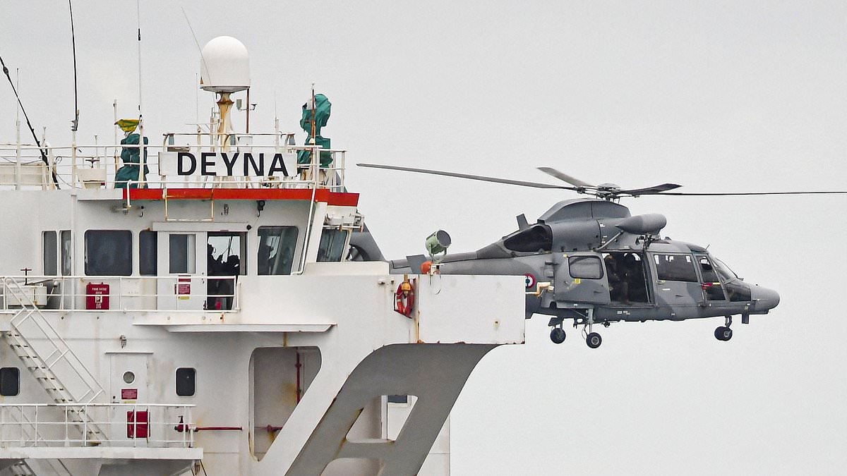 Russian shadow fleet tankers defy Keir Starmer to sail through the English Channel despite threats that British special forces would storm sanctioned ships