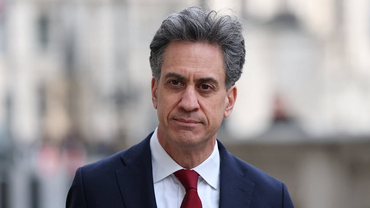 Red Ed faces backbench revolt over ban on North Sea oil and gas drilling - as growing number of Labour MPs demand he ditch Net Zero agenda to tackle cost of living and lower bills