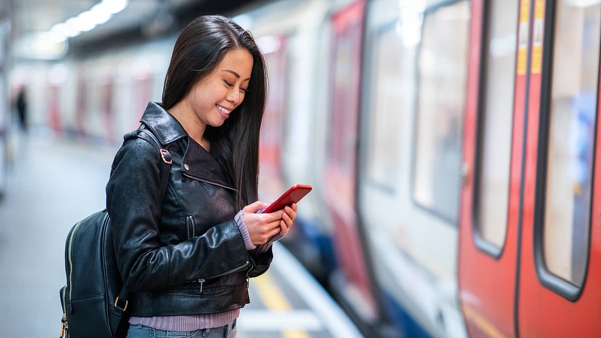 London's Tube to get high-speed mobile coverage 'by the end of the year'